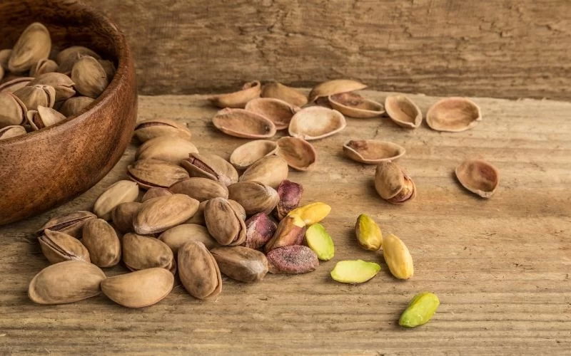 Organic, vegan kaek, kaek ajwa with walnut, kaek ajwa with pistachio, organic sweets, healthy snack