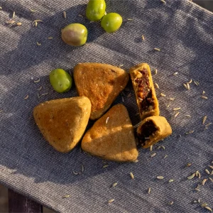 Kaek Ajwa with walnut
