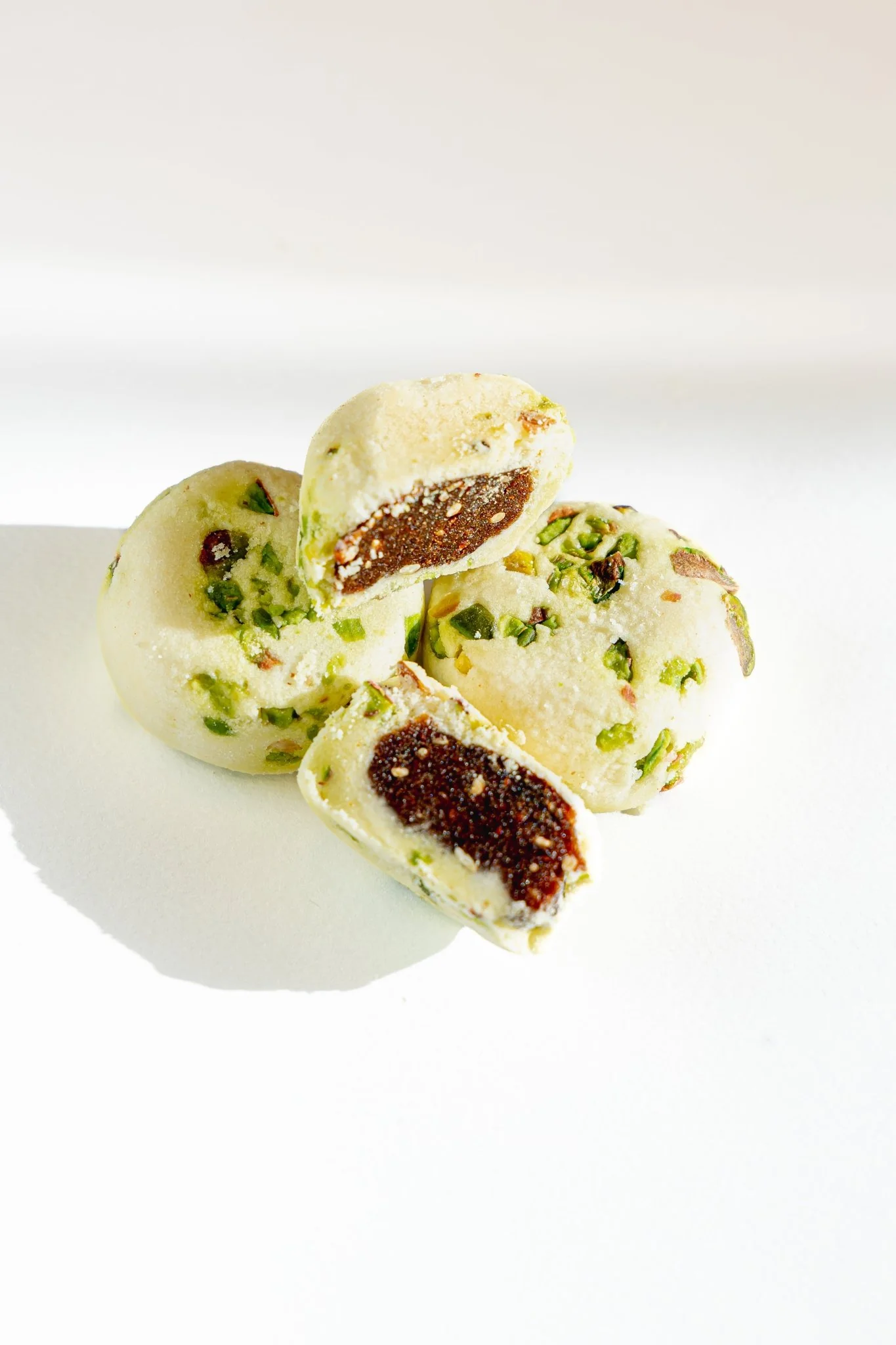 KAEK GHRAYBEH WITH DATES - Image 2