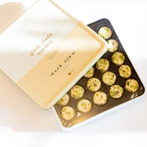 KAEK GHRAYBEH WITH DATES